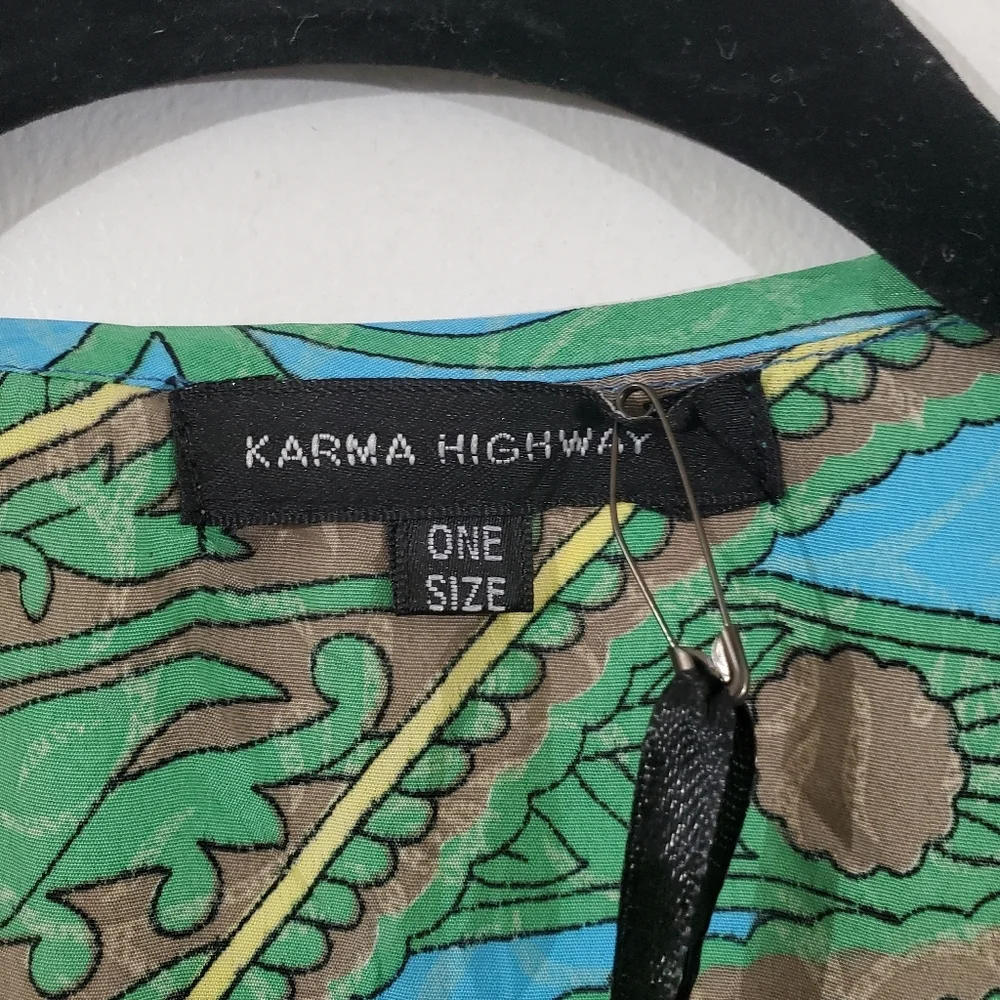 NWT Woman's Paisley Print Top One Size - Picture 4 of 8